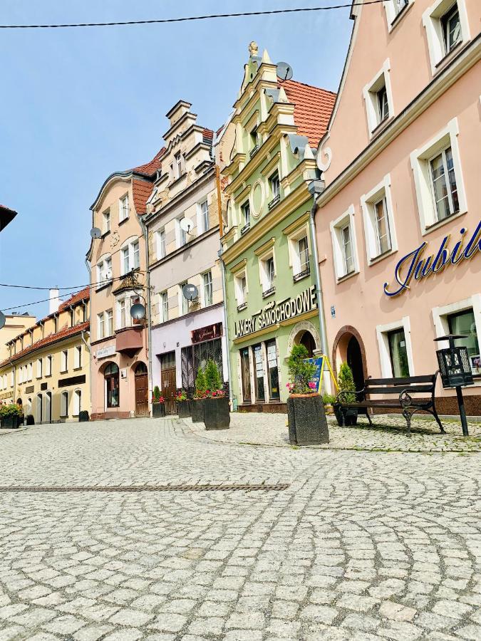 Apartament W Centrum Miasta Z Darmowym Parkingiem Dla Dwojga -Apartamenty Pod Zlotym Lwem Kladsko Exteriér fotografie