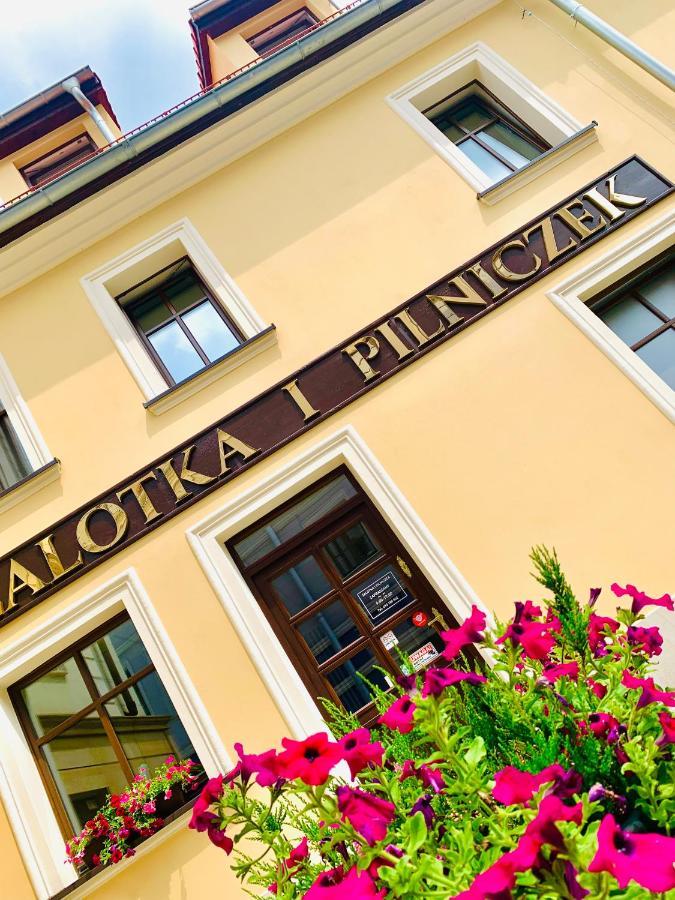 Apartament W Centrum Miasta Z Darmowym Parkingiem Dla Dwojga -Apartamenty Pod Zlotym Lwem Kladsko Exteriér fotografie