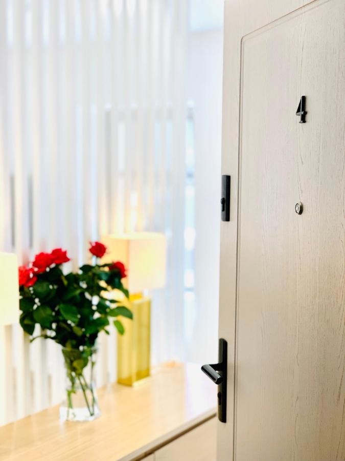 Apartament W Centrum Miasta Z Darmowym Parkingiem Dla Dwojga -Apartamenty Pod Zlotym Lwem Kladsko Exteriér fotografie